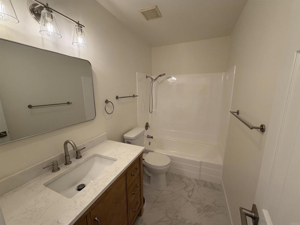 403 Requeza Street, Unit G10 Encinitas, CA 92024 - Photo 15 of 19