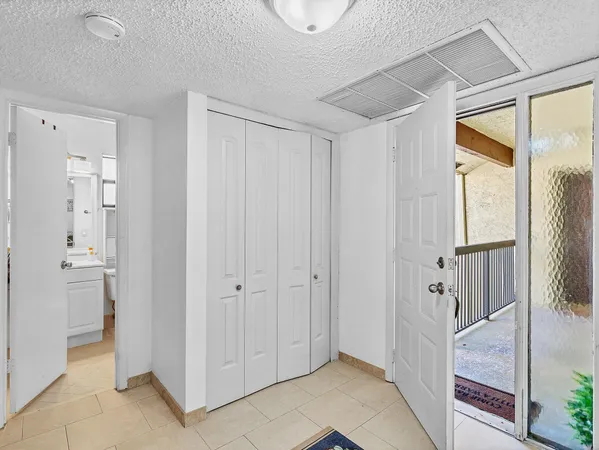 $259,000 | 3413 Cocoplum Circle, Unit 3407, Coconut Creek, FL 33063