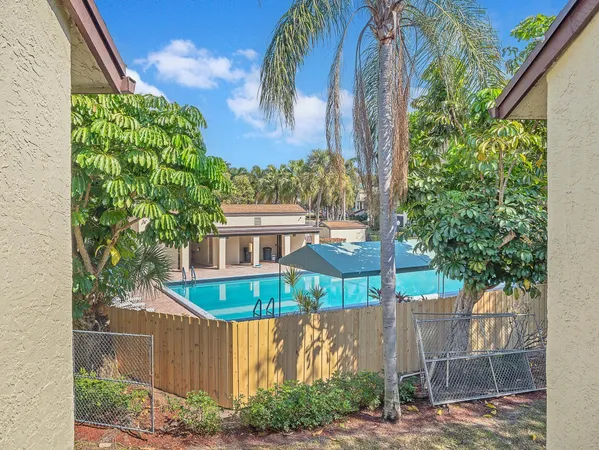 $259,000 | 3413 Cocoplum Circle, Unit 3407, Coconut Creek, FL 33063
