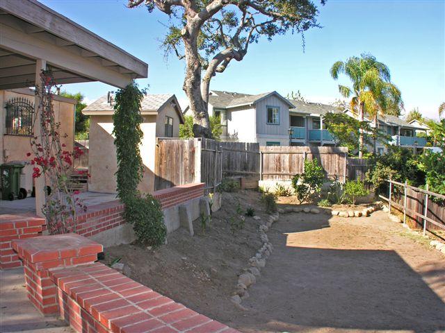 420 Rancheria Street Santa Barbara, CA 93101 - Photo 7 of 10 Side Yard