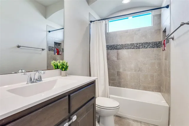 $350,000 | 1133 Belsay Lane, Saginaw, TX 76131