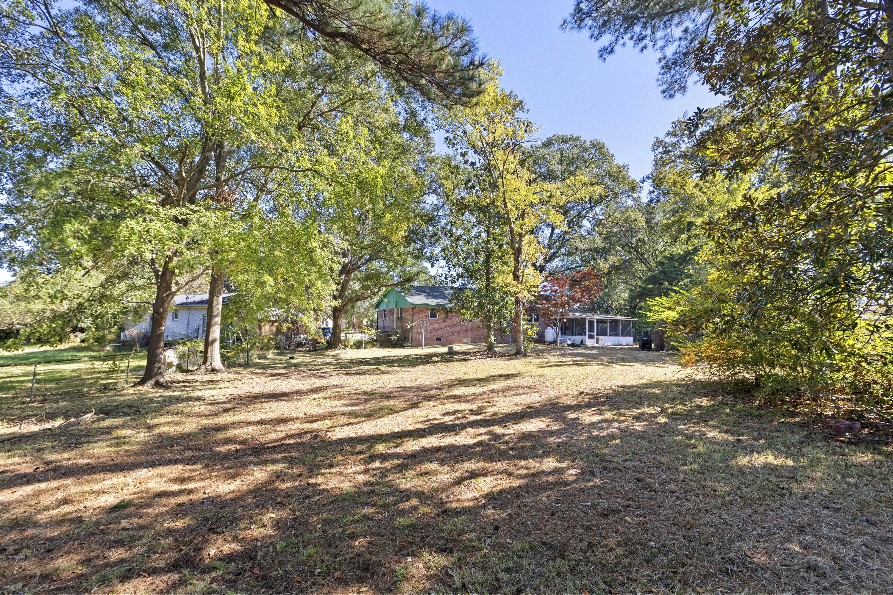 107 Clemson Court Ladson, SC 29456 - Photo 34 of 37 107OldeClemsonCt-CasaVerdeMediaLLC34