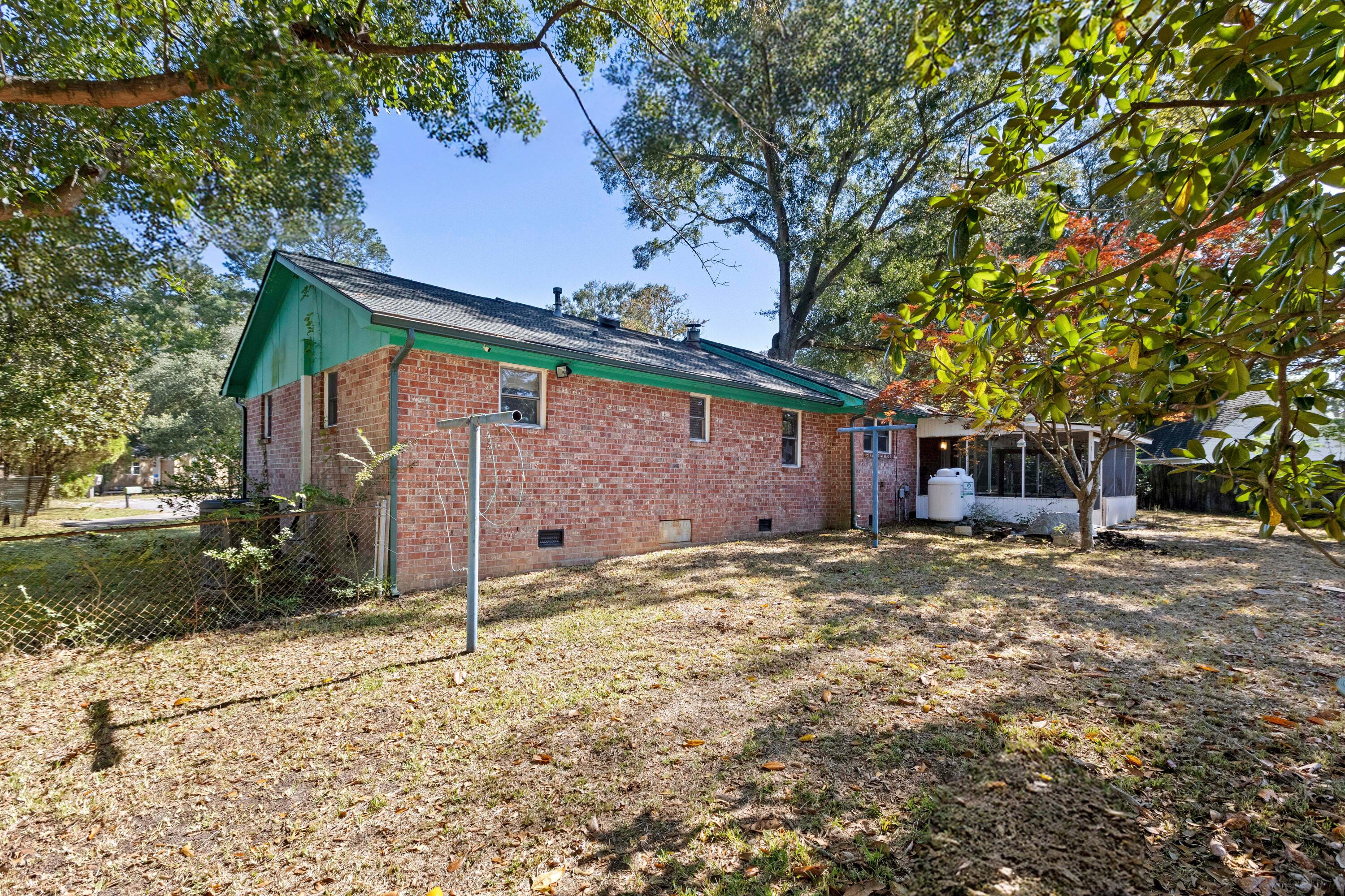 107 Clemson Court Ladson, SC 29456 - Photo 35 of 37 107OldeClemsonCt-CasaVerdeMediaLLC35