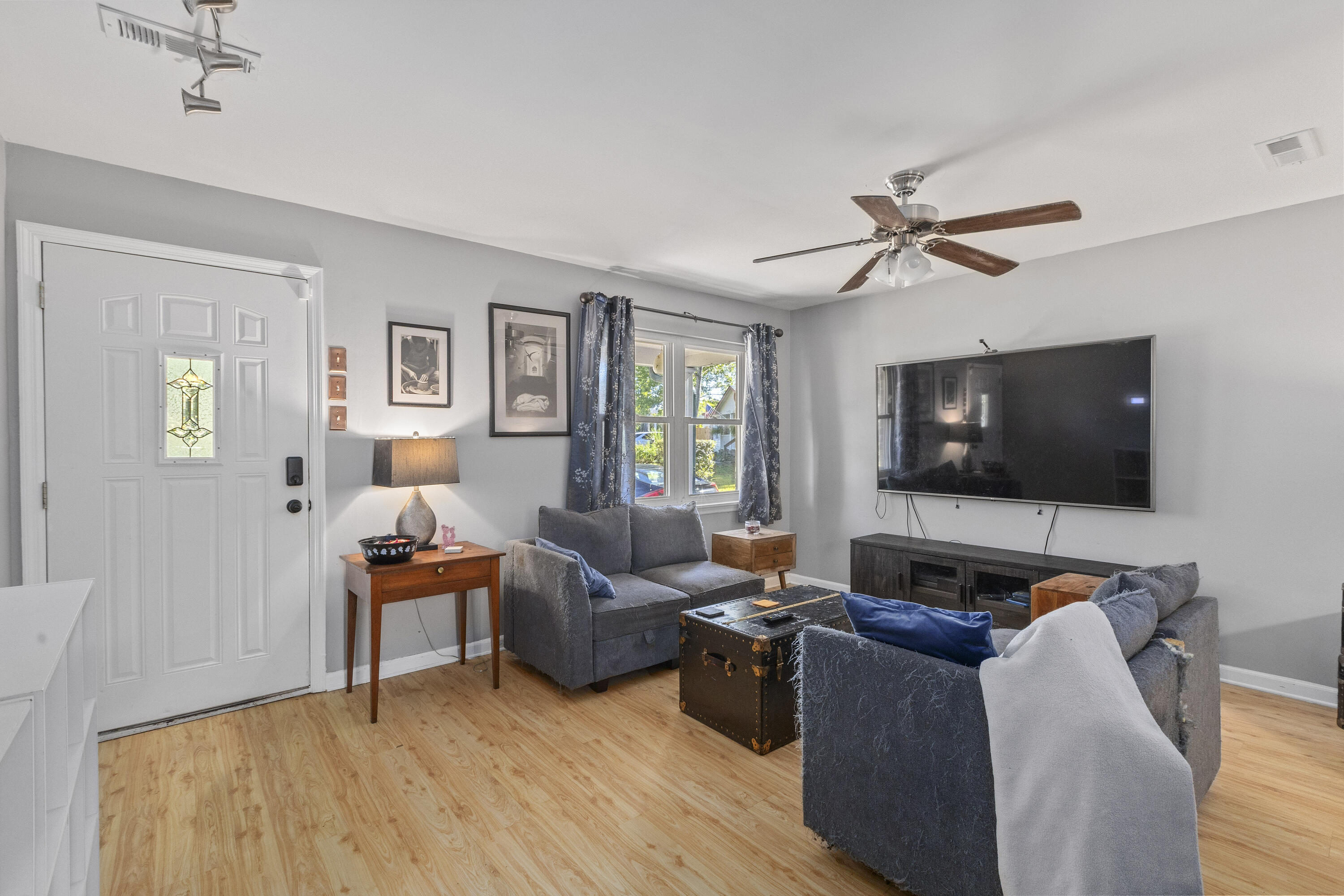 107 Clemson Court Ladson, SC 29456 - Photo 6 of 37 107OldeClemsonCt-CasaVerdeMediaLLC6