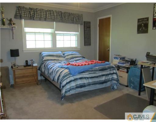6 Yeger Road West Windsor, NJ 08550 - Photo 11 of 17 Gallery Image 11