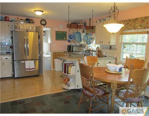 6 Yeger Road West Windsor, NJ 08550 - Photo 4 of 17 Gallery Image 4