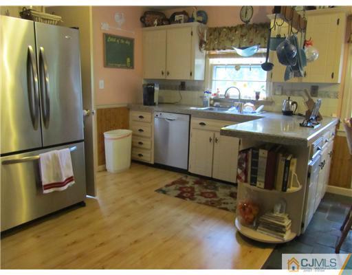 6 Yeger Road West Windsor, NJ 08550 - Photo 5 of 17 Gallery Image 5
