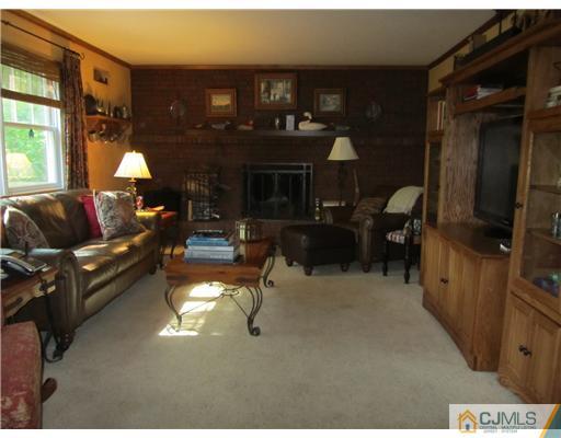 6 Yeger Road West Windsor, NJ 08550 - Photo 6 of 17 Gallery Image 6