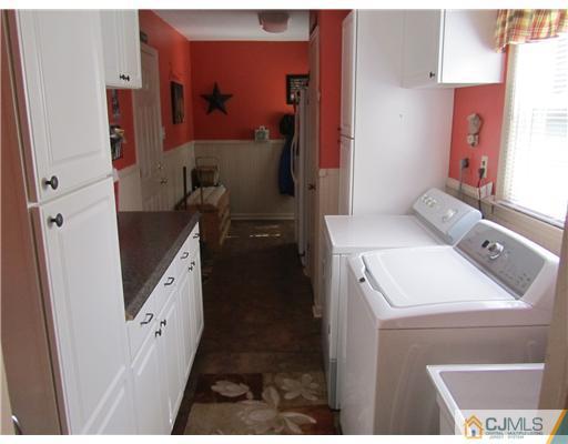 6 Yeger Road West Windsor, NJ 08550 - Photo 7 of 17 Gallery Image 7