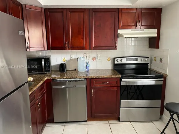 $2,180 | 9374 Southwest 3rd Street, Unit 711, Boca Raton, FL 33428