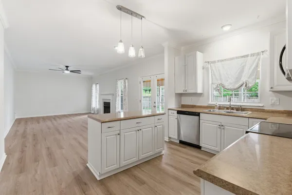 $3,750 | 8020 Boone Trace, Nashville, TN 37221