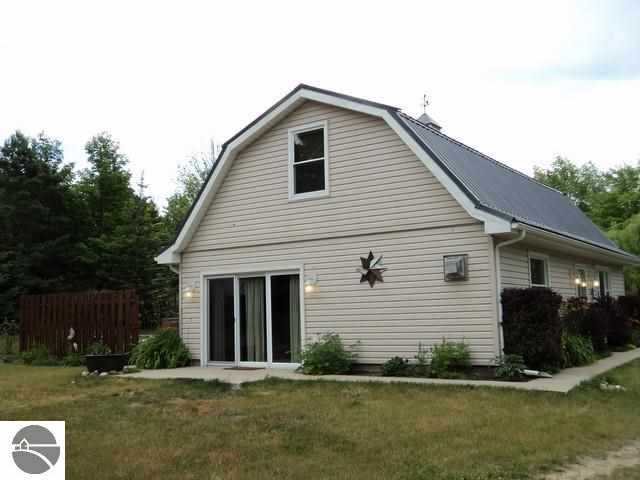 681 Bass Lake Road Southwest Kalkaska, MI 49646 - Photo 5 of 70 1748642-4.JPG