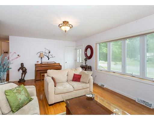 96 Inverness Lane Longmeadow, MA 01106 - Photo 3 of 32 Gallery Image 3