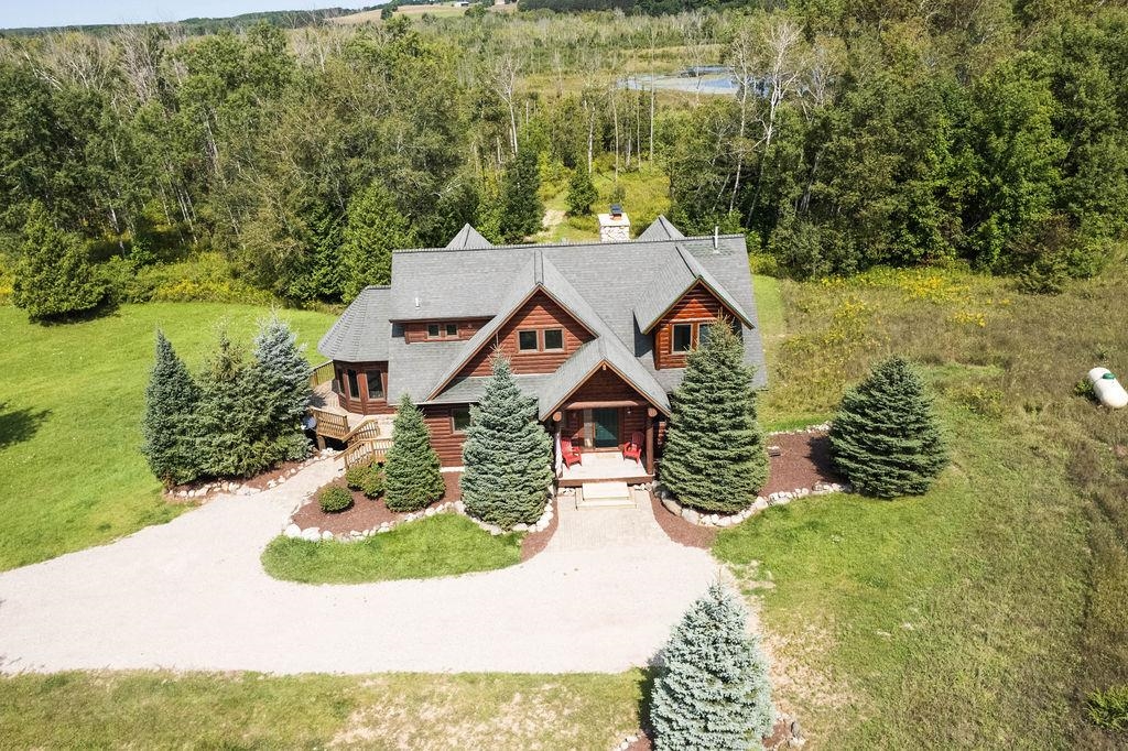 509 North Advance Road Boyne City, MI 49712 - Photo 4 of 39