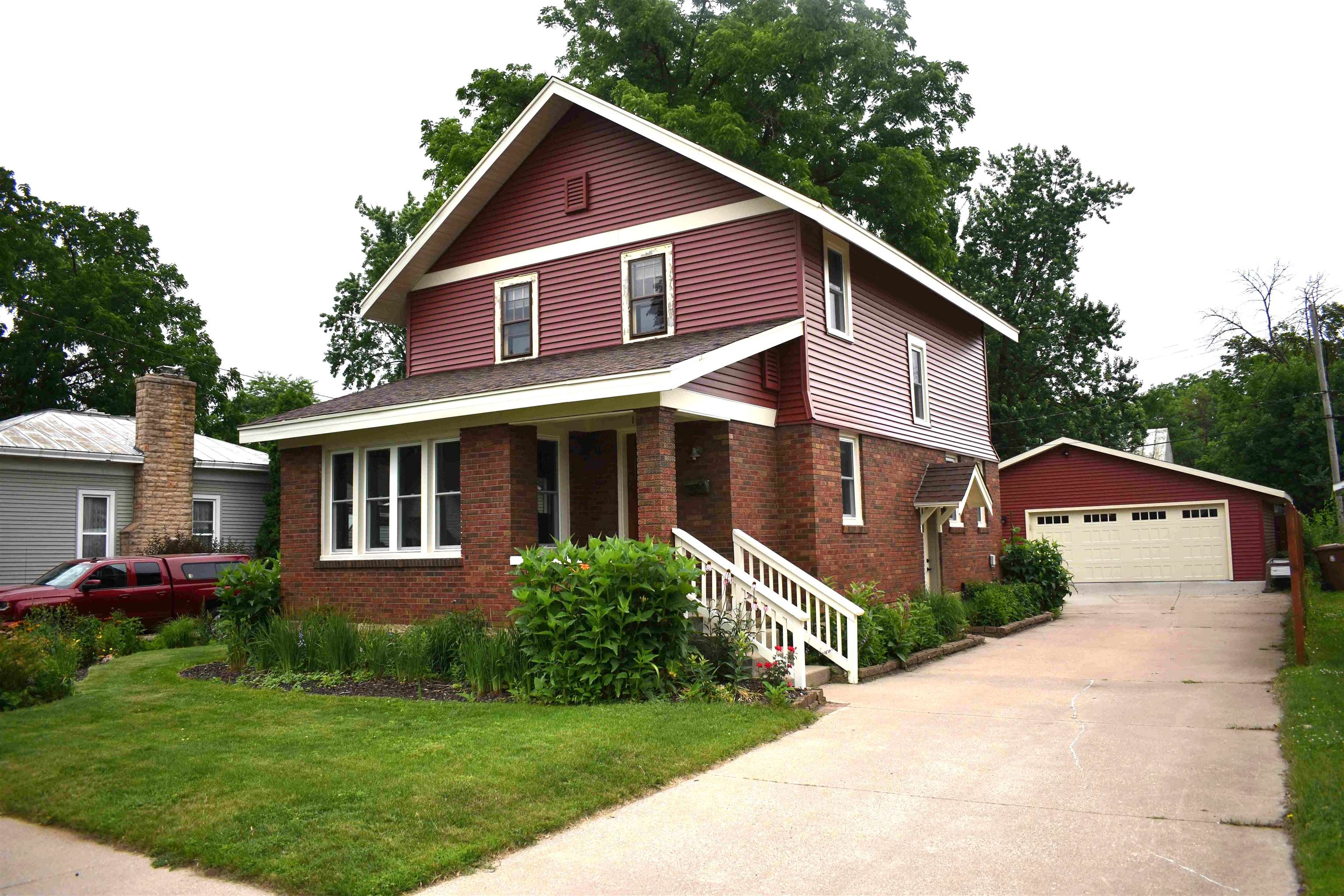1741 Plover Street Stevens Point, WI 54481 - Photo 1 of 28