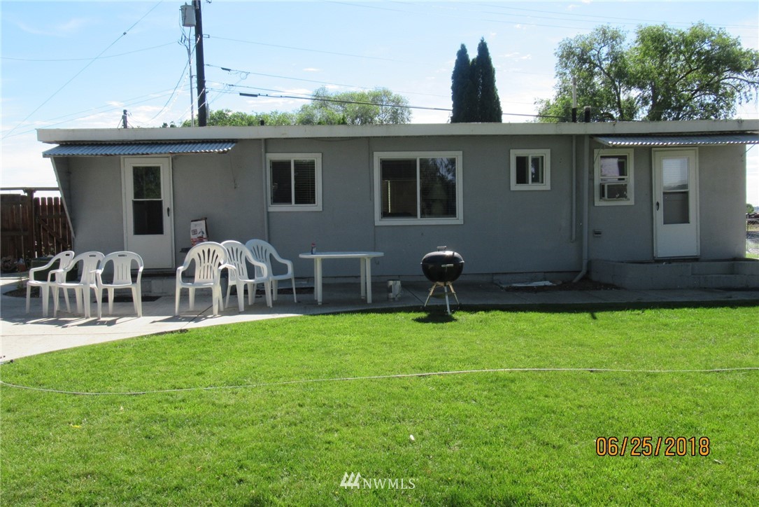 2684 Elgin Road Northeast Moses Lake, WA 98837 - Photo 3 of 18 Gallery Image 3