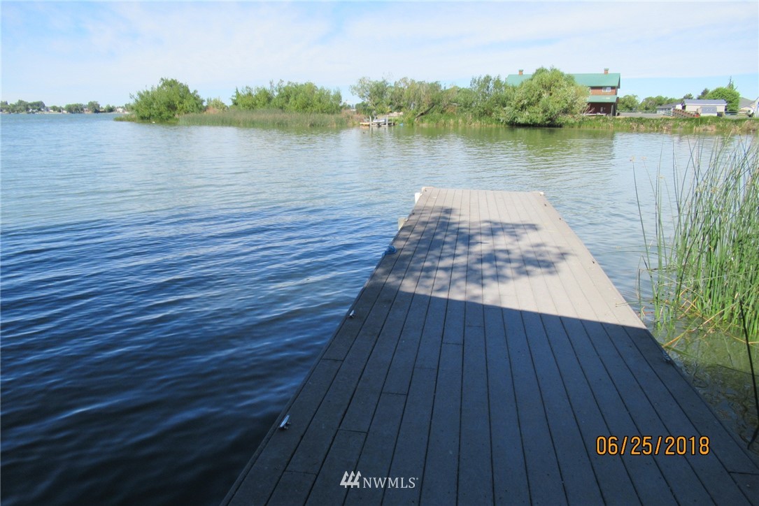 2684 Elgin Road Northeast Moses Lake, WA 98837 - Photo 4 of 18 Gallery Image 4