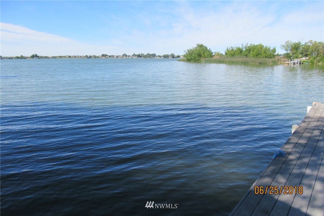 2684 Elgin Road Northeast Moses Lake, WA 98837 - Photo 5 of 18 Gallery Image 5
