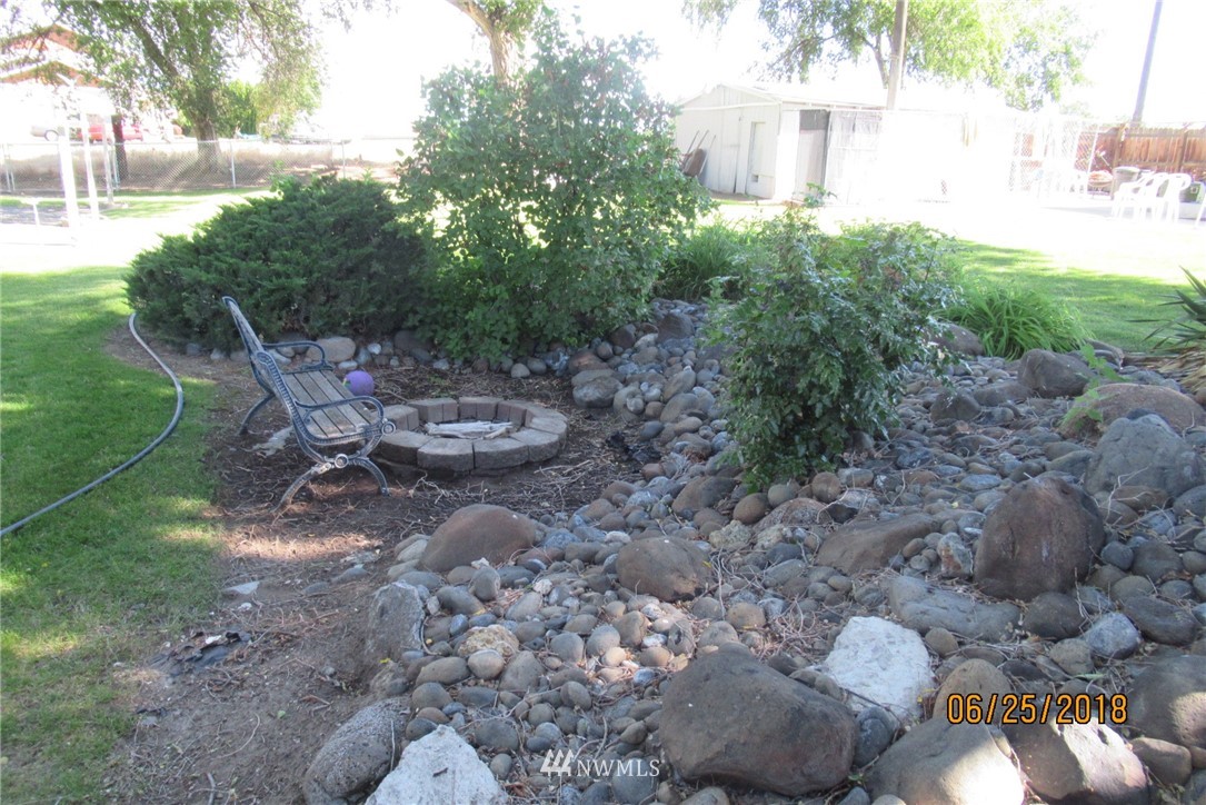2684 Elgin Road Northeast Moses Lake, WA 98837 - Photo 8 of 18 Gallery Image 8