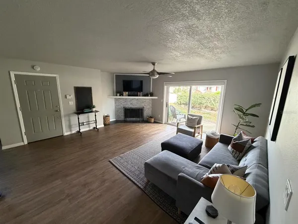 $2,550 | 110 Killarney Bay Court, Unit 1, Winter Park, FL 32789