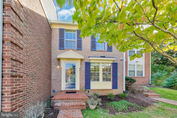$2,900 | 8932 Barrowgate Court, Potomac, MD 20854