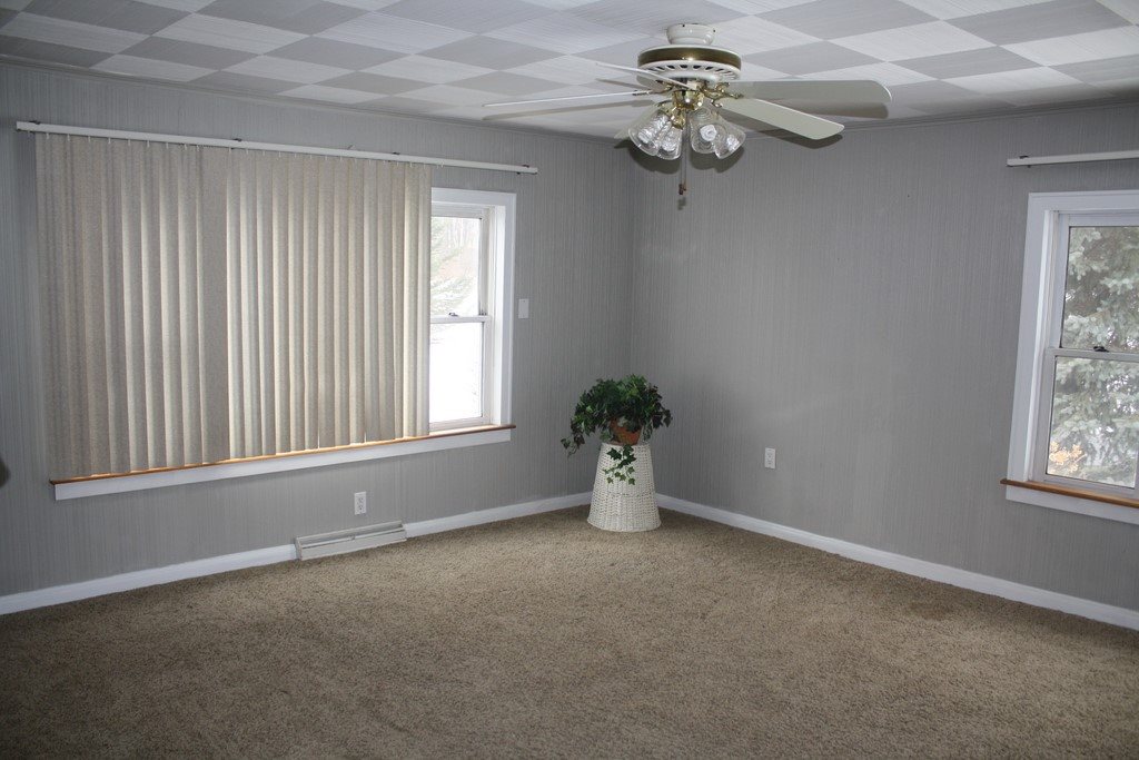 3733 South Gilmore Road Mount Pleasant, MI 48858 - Photo 12 of 29 1843300-11.JPG