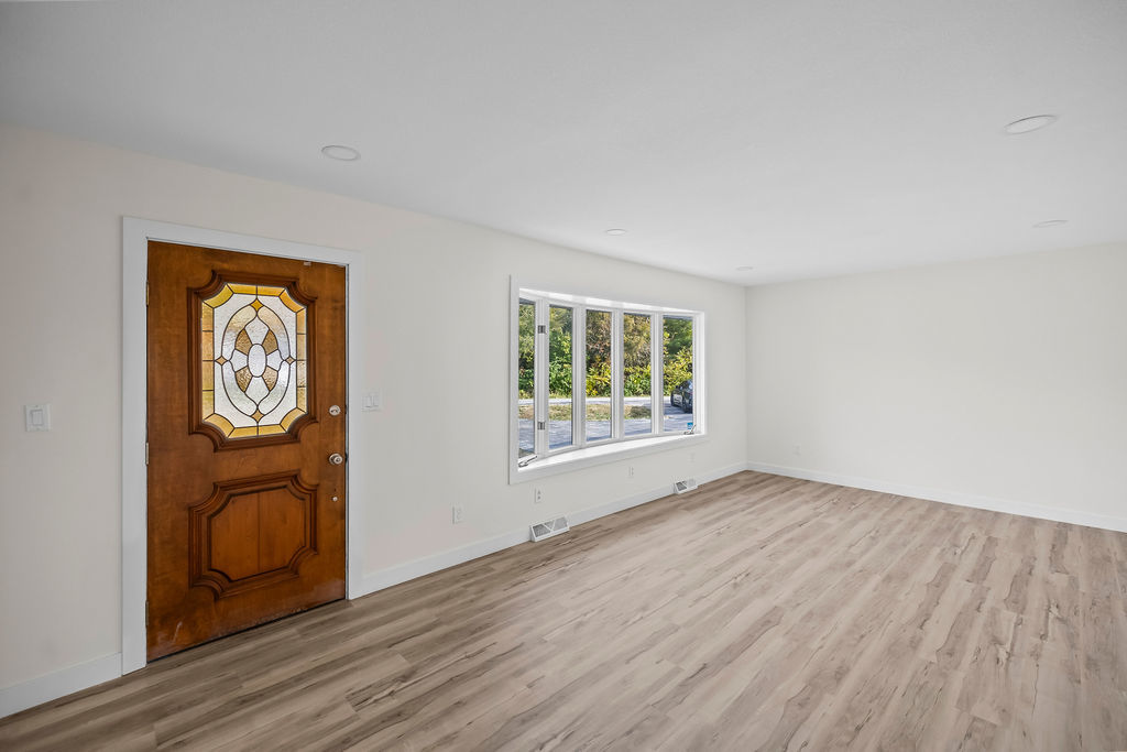 123 South Shores Drive Decatur, IL 62521 - Photo 2 of 41