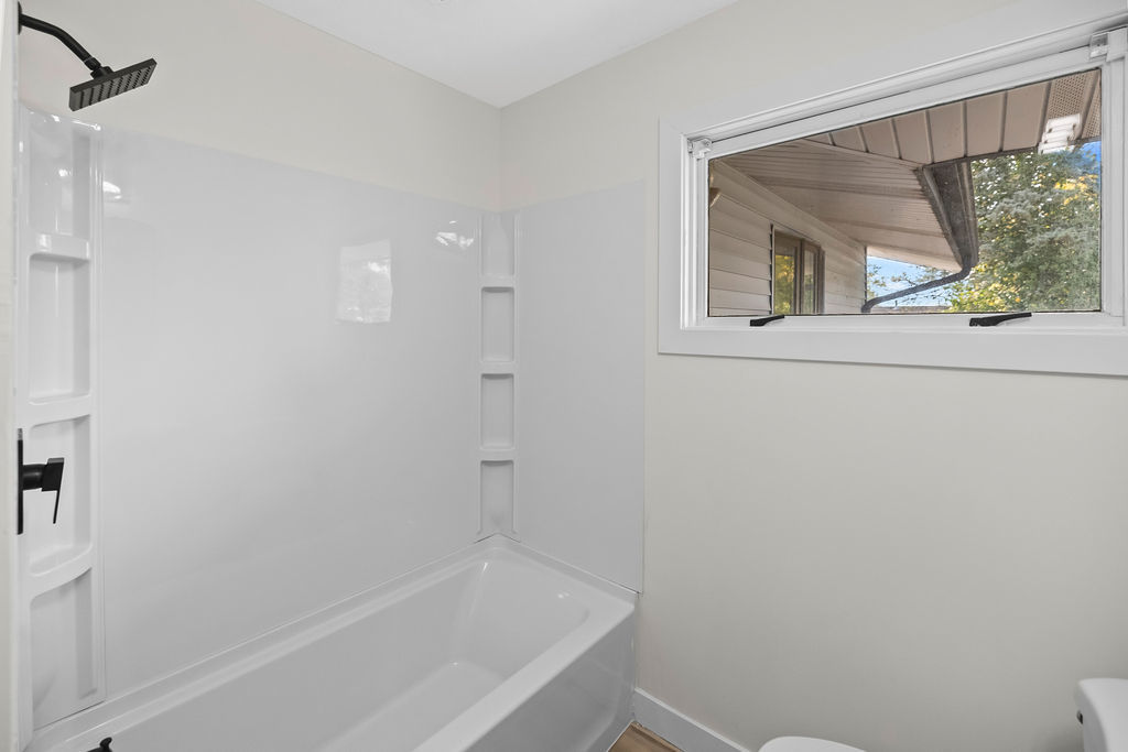 123 South Shores Drive Decatur, IL 62521 - Photo 8 of 41