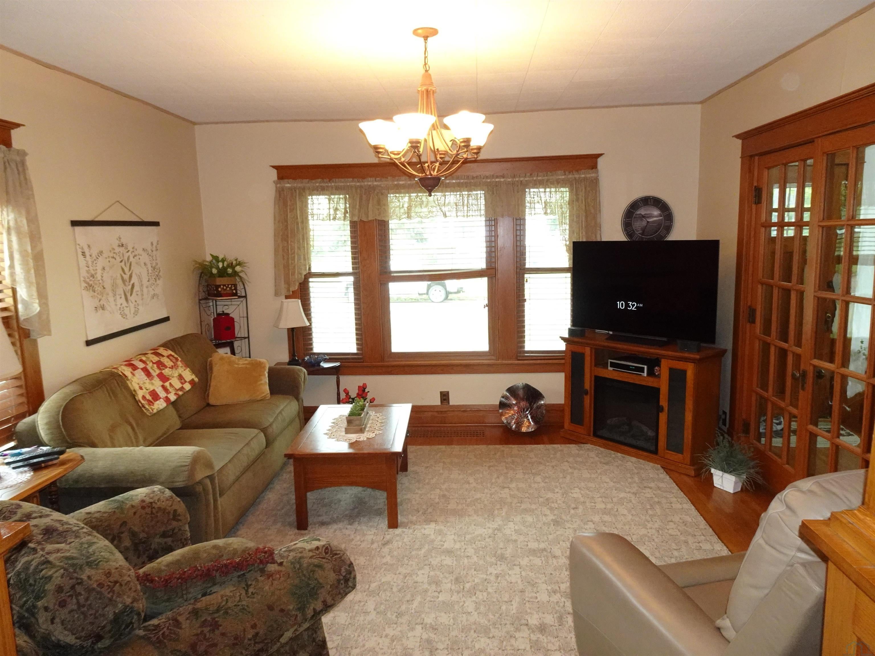 1009 9th Street Sheldon, IA 51201 - Photo 4 of 19 Gallery Image 4