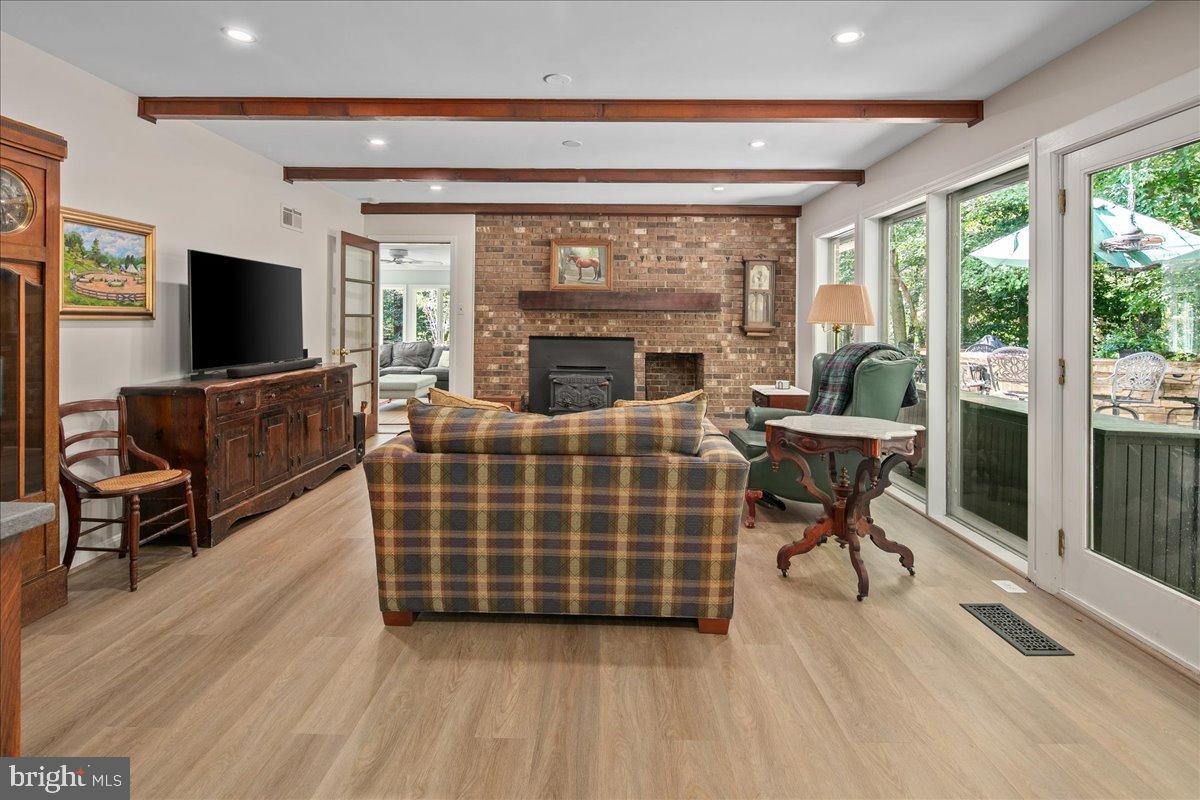 12421 Henderson Road Clifton, VA 20124 - Photo 21 of 90 Charming Beams in Ceiling