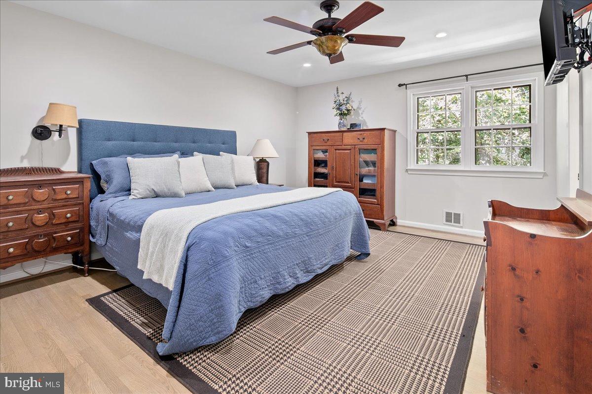 12421 Henderson Road Clifton, VA 20124 - Photo 34 of 90 Primary Bedroom with Walk In Closet