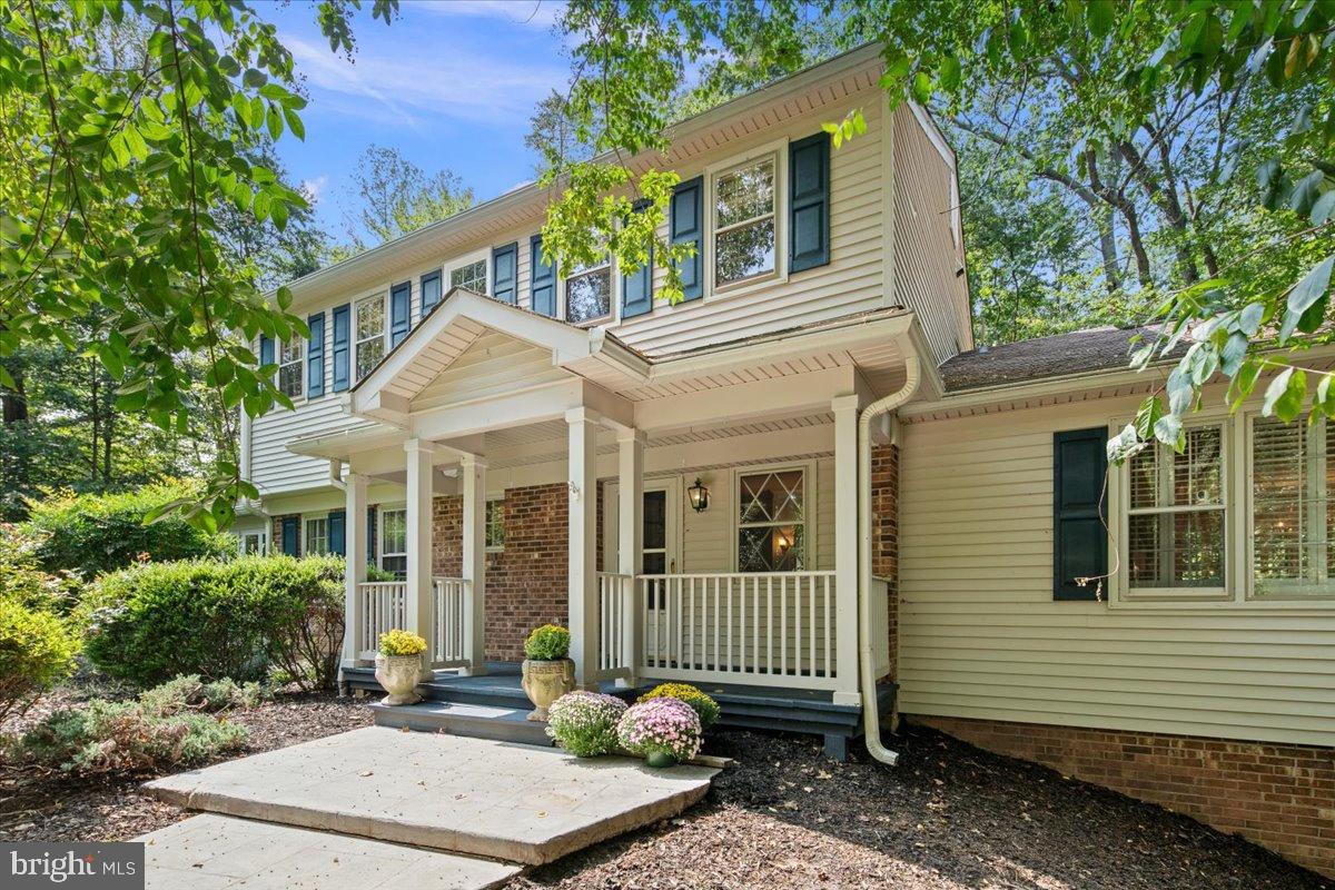 12421 Henderson Road Clifton, VA 20124 - Photo 82 of 90 Welcoming front porch.