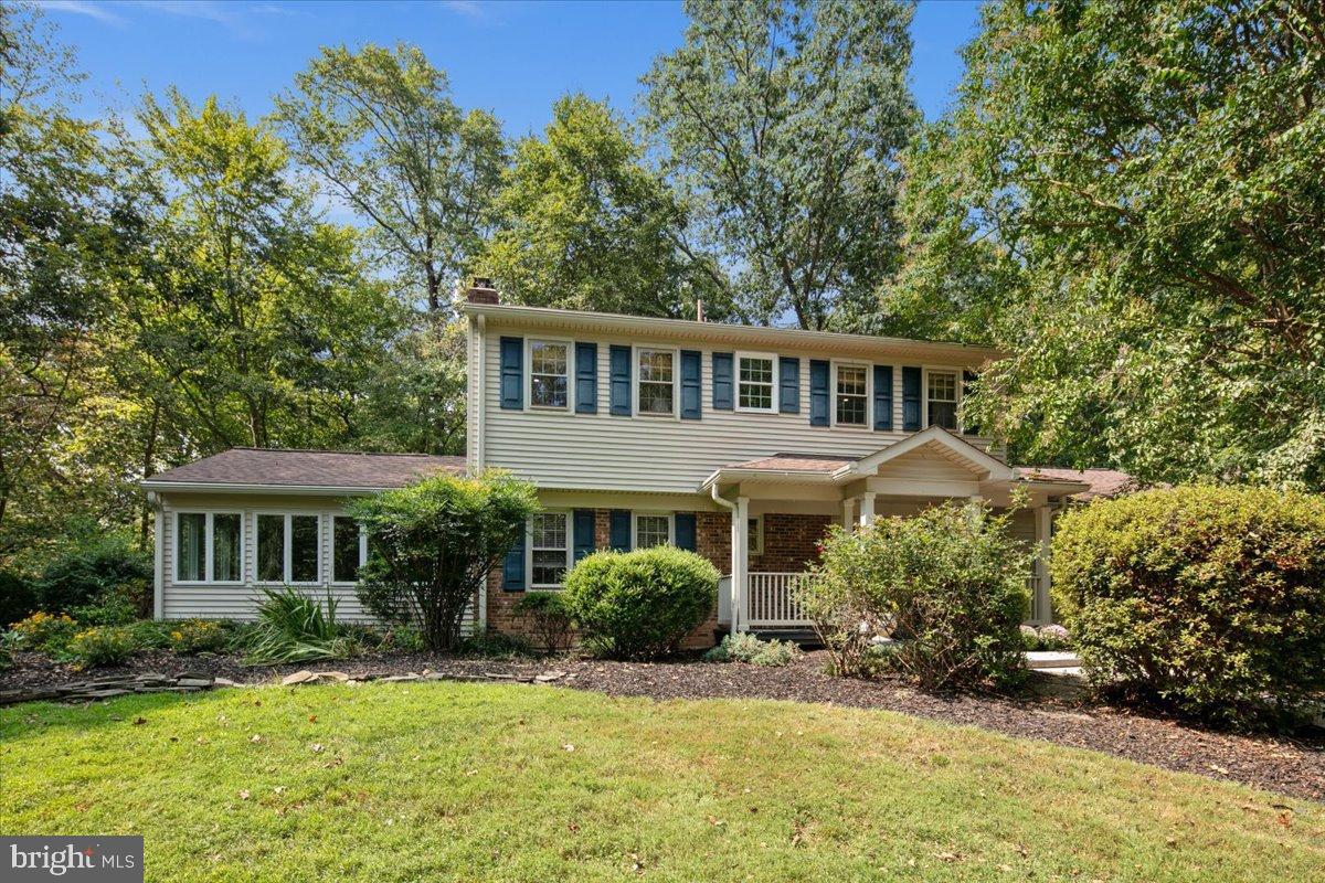12421 Henderson Road Clifton, VA 20124 - Photo 86 of 90 Desirable colonial home.