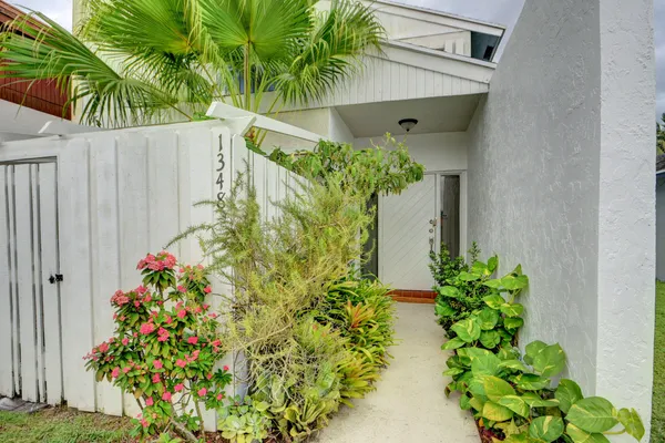 $2,800 | 1348 The 12th, Wellington, FL 33414