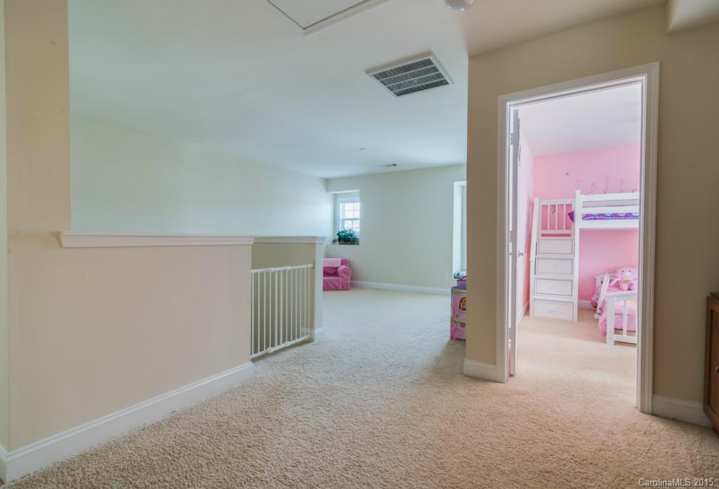 9321 Seamill Road Charlotte, NC 28278 - Photo 14 of 24 Gallery Image 14