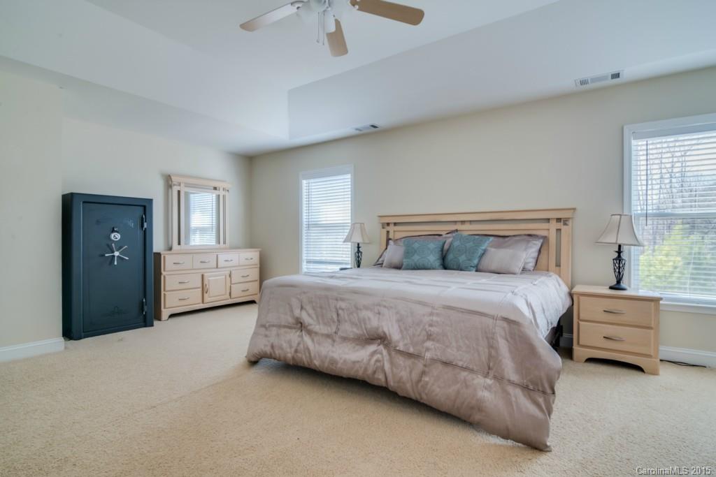 9321 Seamill Road Charlotte, NC 28278 - Photo 9 of 24 Gallery Image 9
