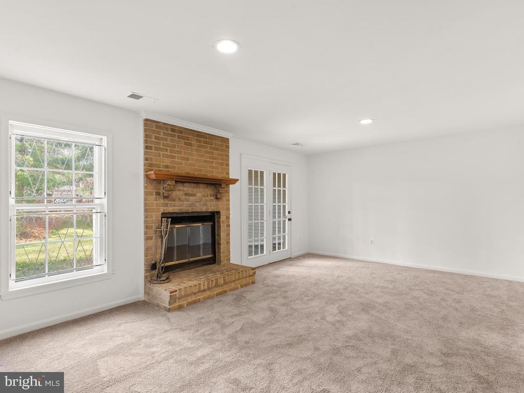 645 Concerto Lane Silver Spring, MD 20901 - Photo 32 of 39 Brick Wood Burning Fireplace w/Mantle