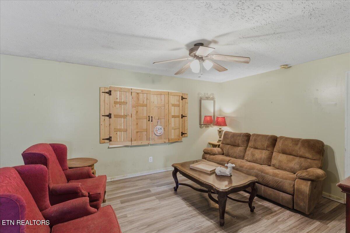 1144 Rocky Springs Road Madisonville, TN 37354 - Photo 13 of 42 08-Living Room