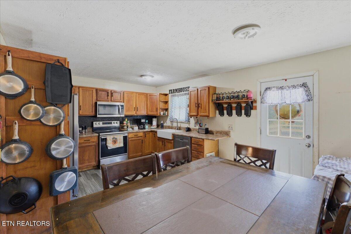 1144 Rocky Springs Road Madisonville, TN 37354 - Photo 14 of 42 10-Kitchen