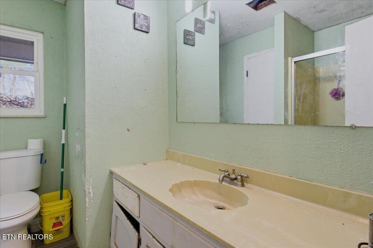 1144 Rocky Springs Road Madisonville, TN 37354 - Photo 25 of 42 23-Full Bath