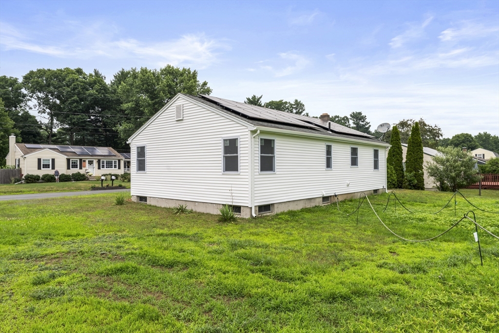 2 Bounty Road Oxford, MA 01540 - Photo 3 of 29 Gallery Image 3
