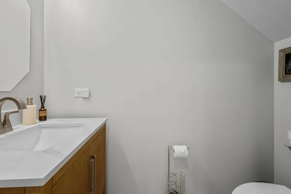 $425,000 | 143 Bristol Lane, Unit 3, Wood Dale, IL 60007