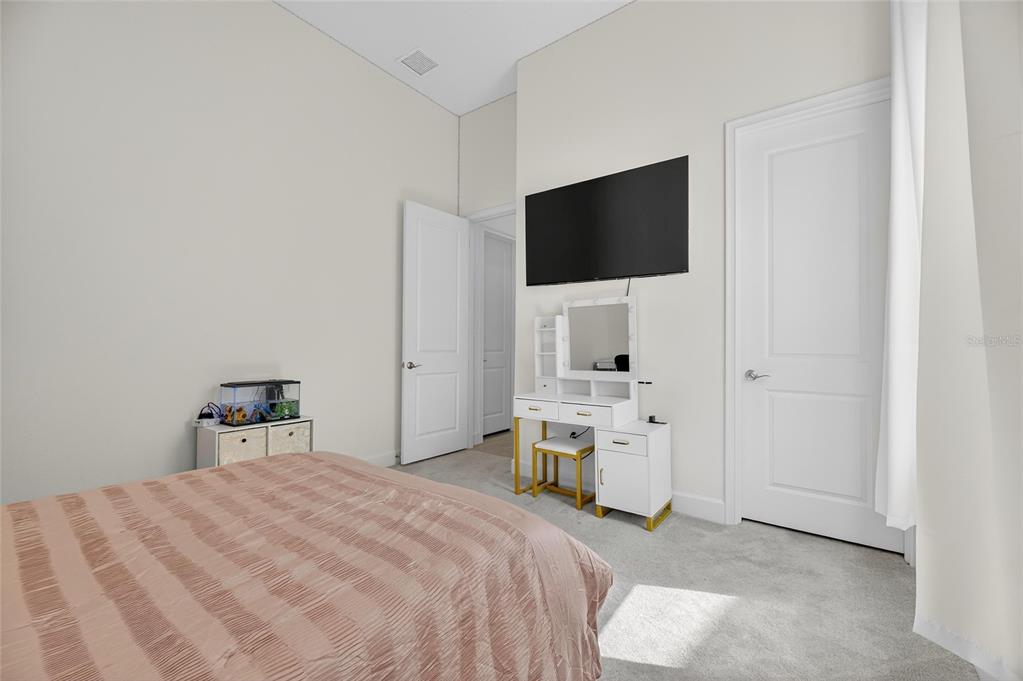 5975 Blakeney Loop Apollo Beach, FL 33572 - Photo 37 of 100