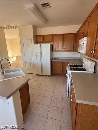 $2,055 | 7042 Azure Beach Street, Las Vegas, NV 89148