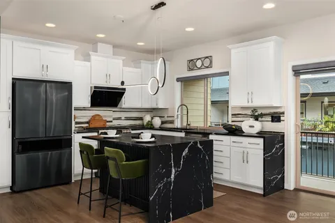 $1,340,000 | 1363 8th Avenue Northeast, Unit 7 1, Issaquah, WA 98029