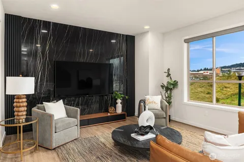 $1,340,000 | 1363 8th Avenue Northeast, Unit 7 1, Issaquah, WA 98029