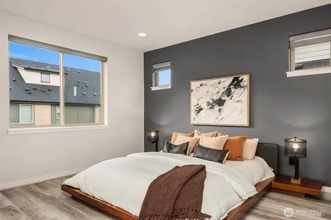 $1,340,000 | 1363 8th Avenue Northeast, Unit 7 1, Issaquah, WA 98029