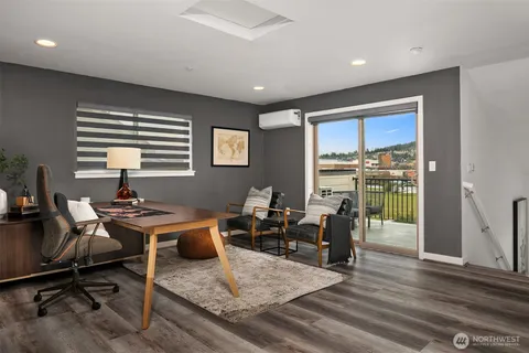 $1,340,000 | 1363 8th Avenue Northeast, Unit 7 1, Issaquah, WA 98029