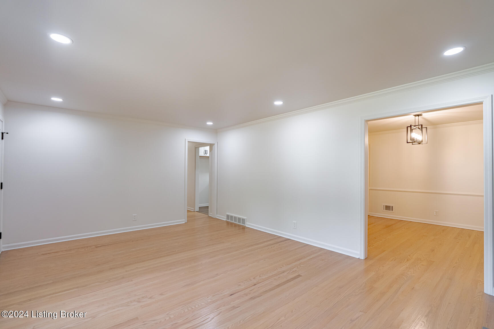4634 Beaver Road Louisville, KY 40207 - Photo 4 of 73 DSC01420