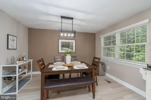 $399,900 | 26 Golden Hill Court, Catonsville, MD 21228
